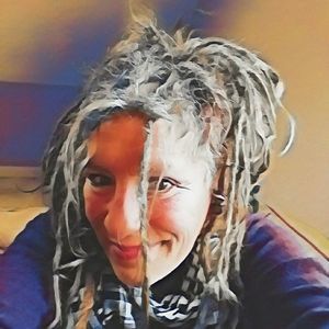 Meet your Posher, Virginia